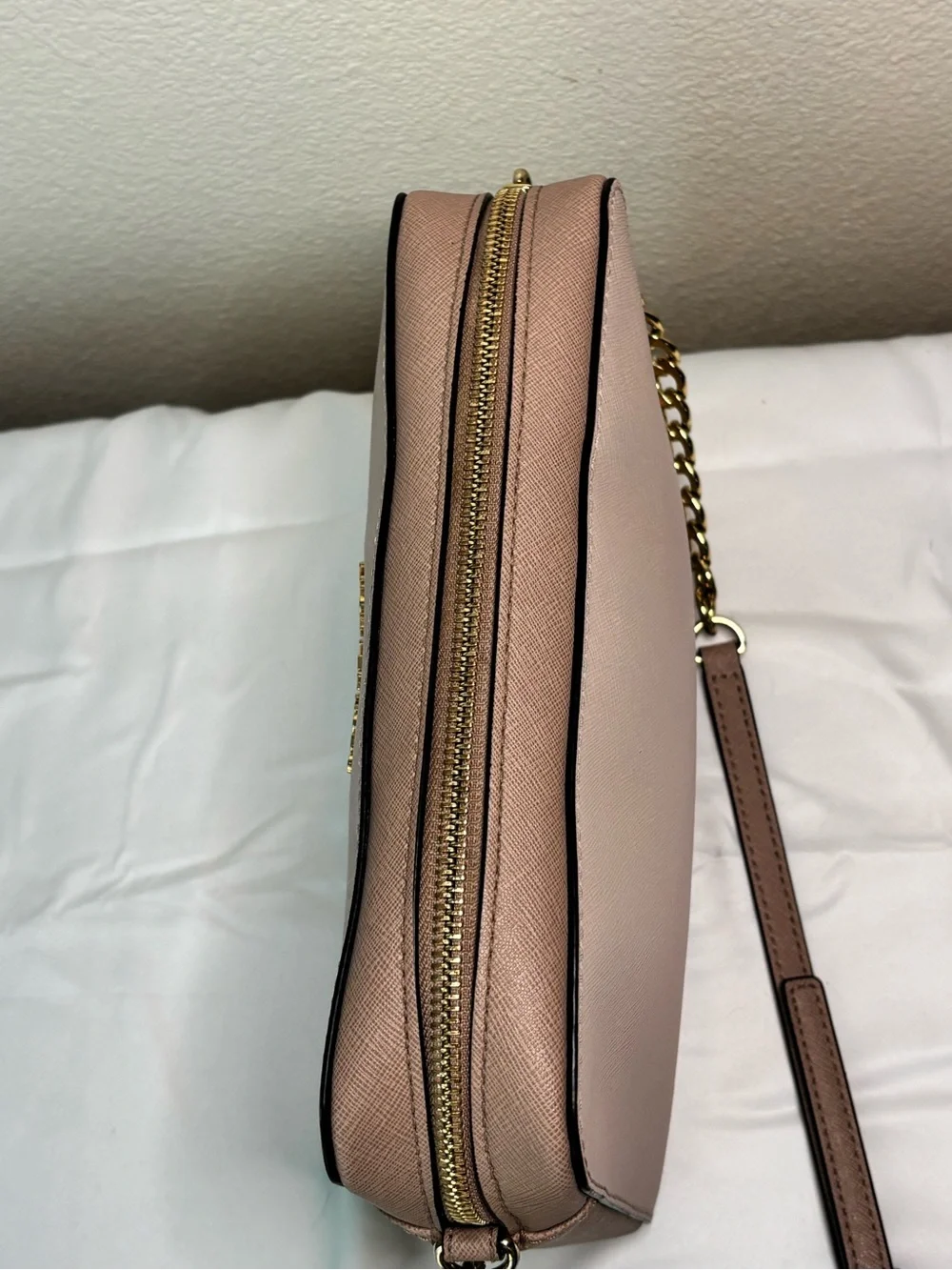 Michael Kors Jet Set Pink Saffiano Leather Crossbody Camera Bag Gold Chain